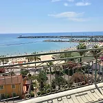 Dimora Dolce - Attico Sul Mare Апартаменти *